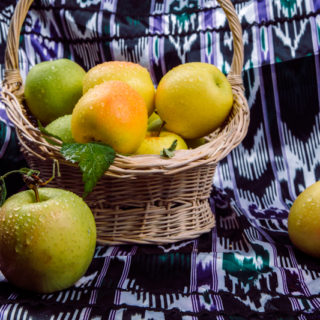 Apple (Yellow) - Image 4