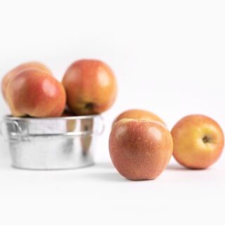 Apple Saltanat - Image 1